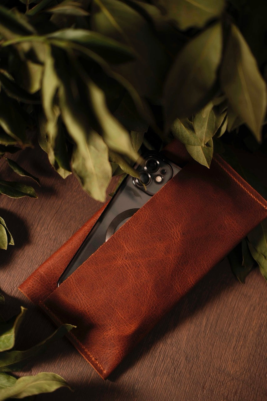 Meridian – Handmade Genuine Leather Phone Wallet