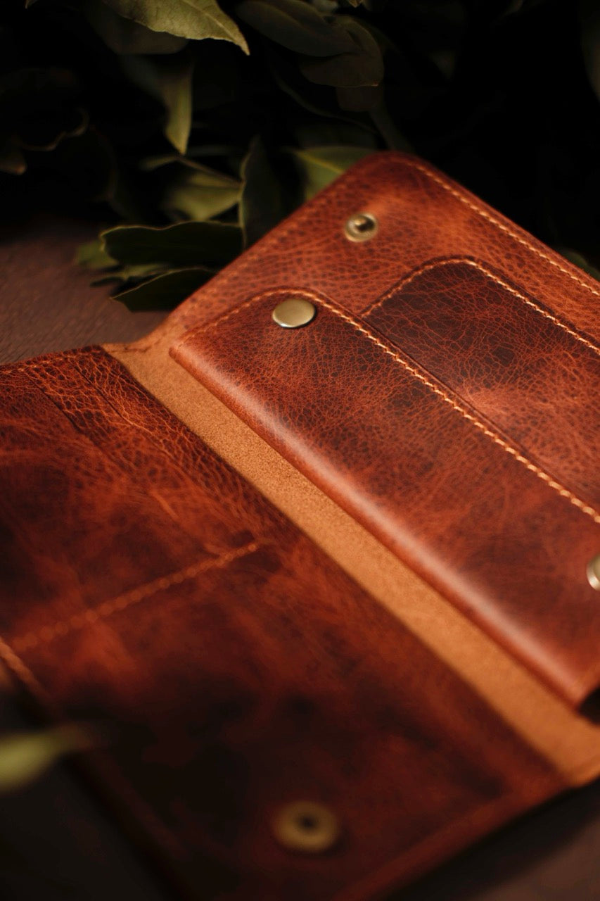 Haven – Handmade Genuine Leather Phone Wallet