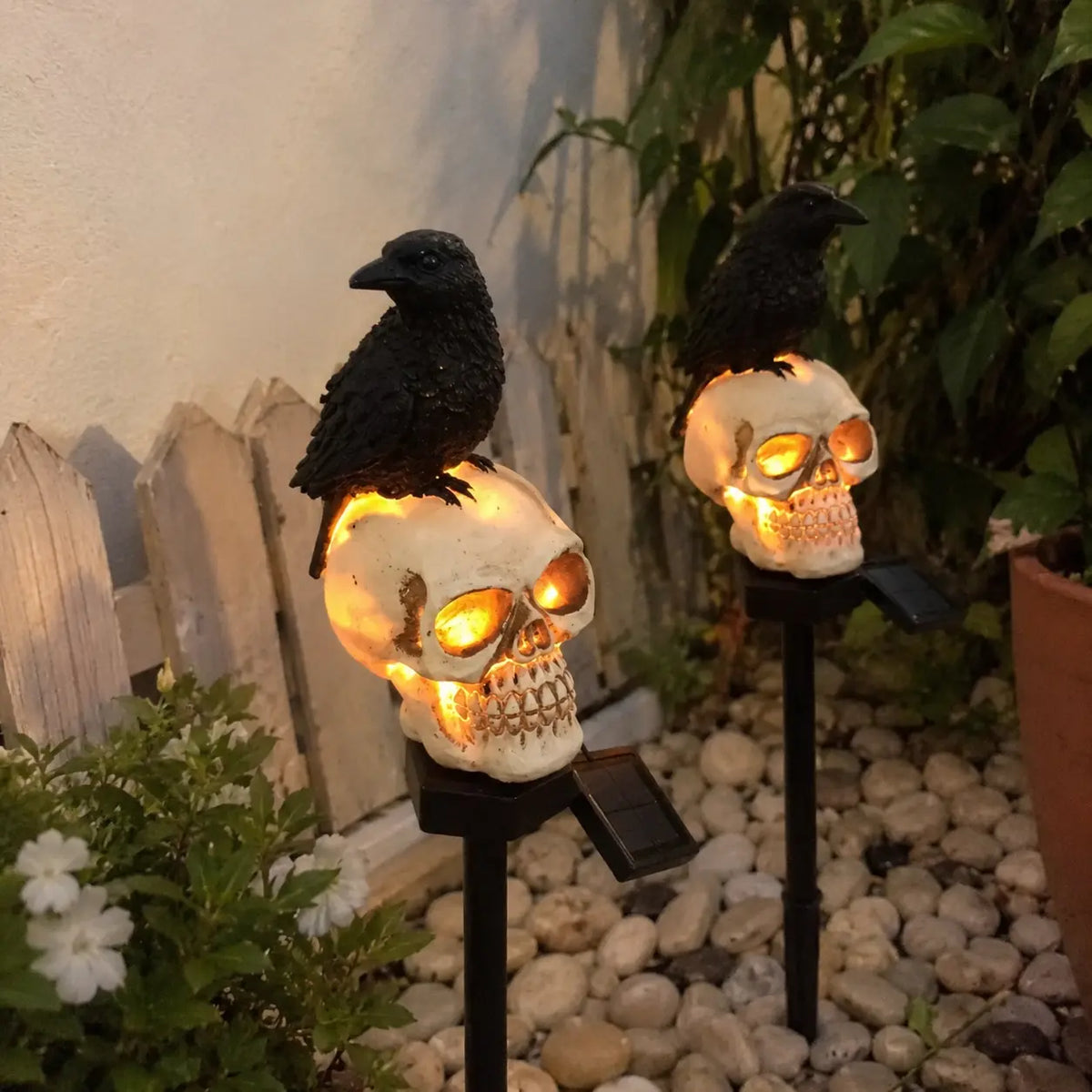Halloween Crow Skull Solar Light™